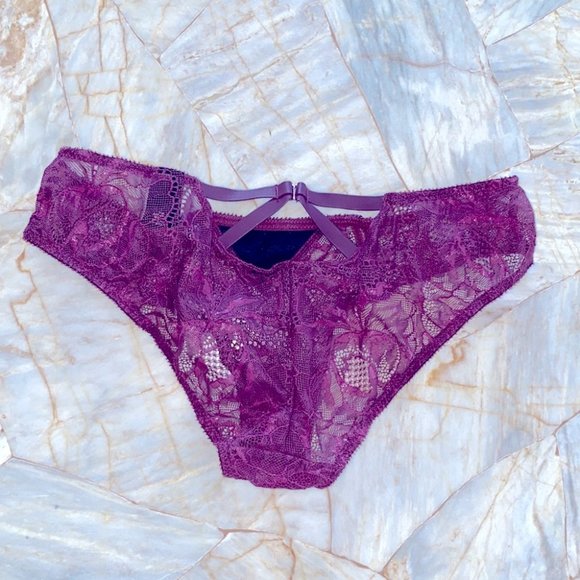2 Pc Bombshell Set: 32C Bra and Small Panty Faux Leather Purple Red Lace RARE - Picture 10 of 14